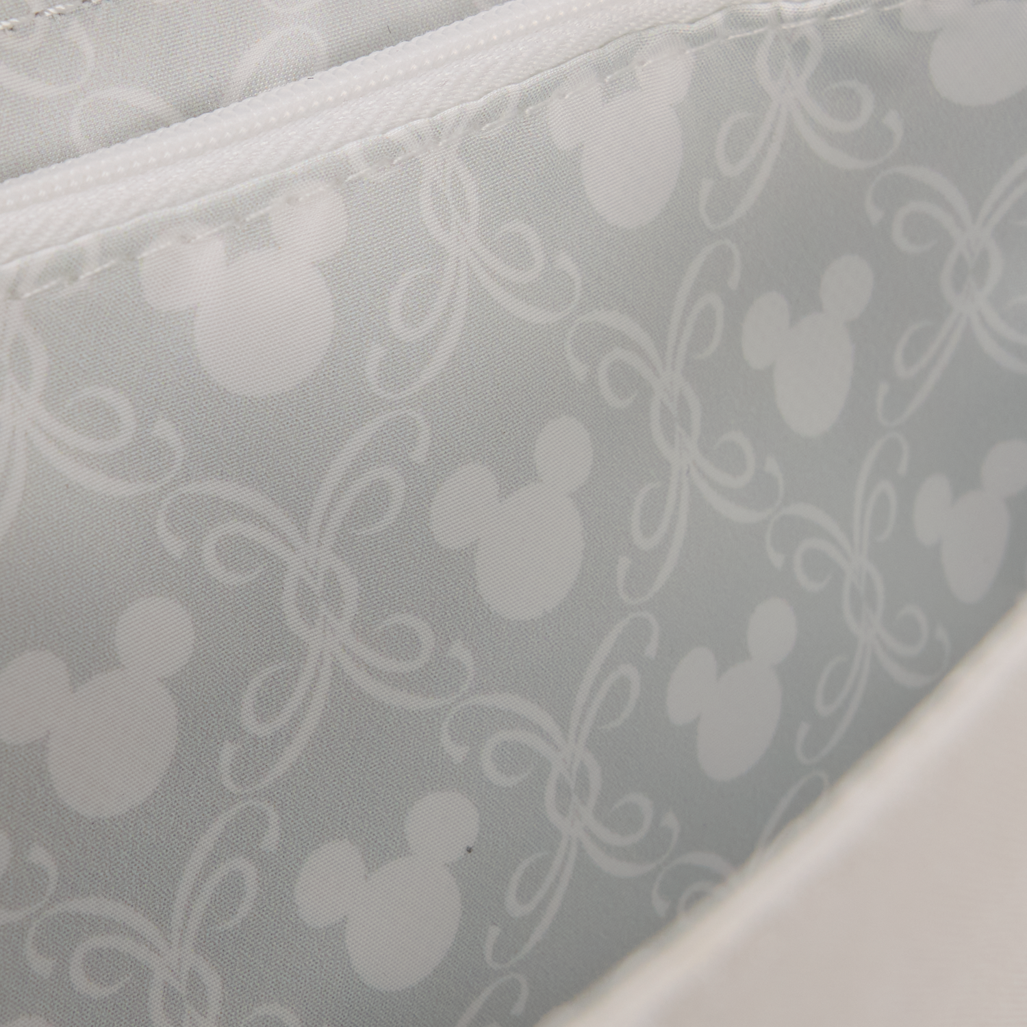 Minnie Mouse Iridescent Lace Wedding Crossbody Bag - Image 7
